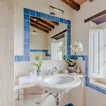 ヴィラ Tuscan Fizz, A Traditional Stone With Pool