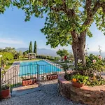 Tuscan Fizz, A Traditional Stone With Pool Valgiano