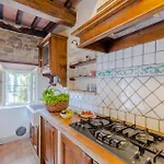 Tuscan Fizz, A Traditional Stone With Pool ヴィラ Valgiano