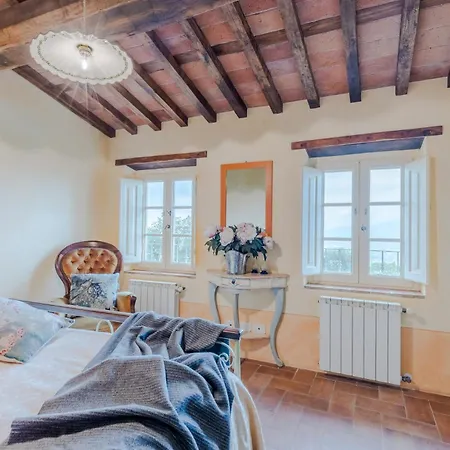 Tuscan Fizz, A Traditional Stone With Pool Piaggiori