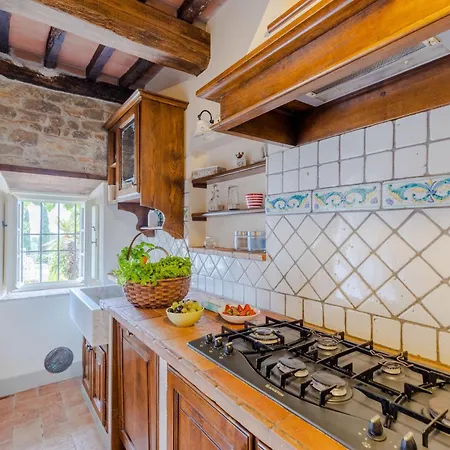Tuscan Fizz, A Traditional Stone With Pool 빌라 발기아노